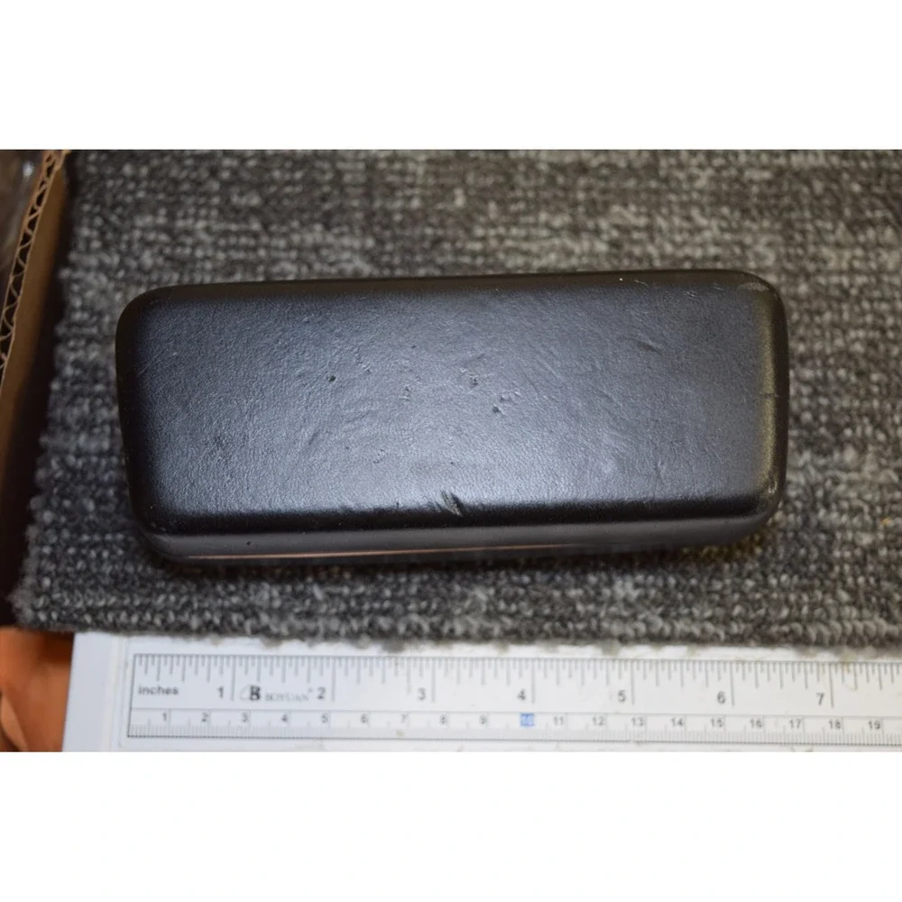 Oakley Sunglasses Eyeglasses Clam Shell Black - Logo CASE ONLY - Flaw
